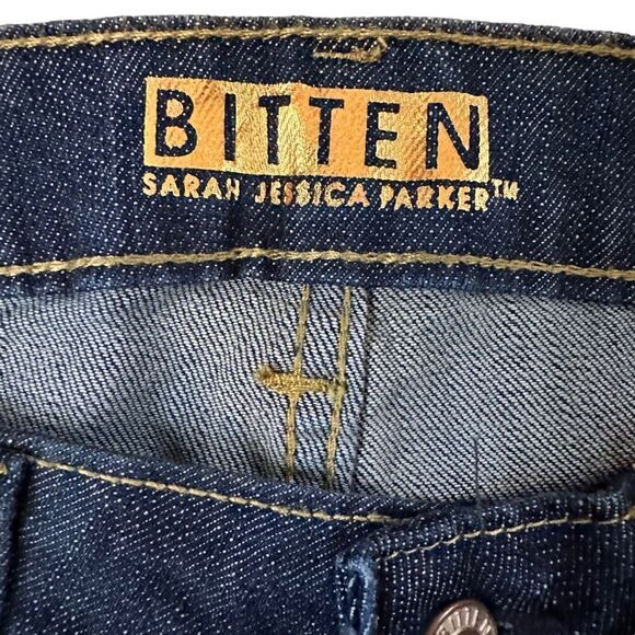 Bitten by Sarah Jessica Parker ~ Bootleg Denim ~ little bit of stretch~ size 6R - Picture 9 of 11